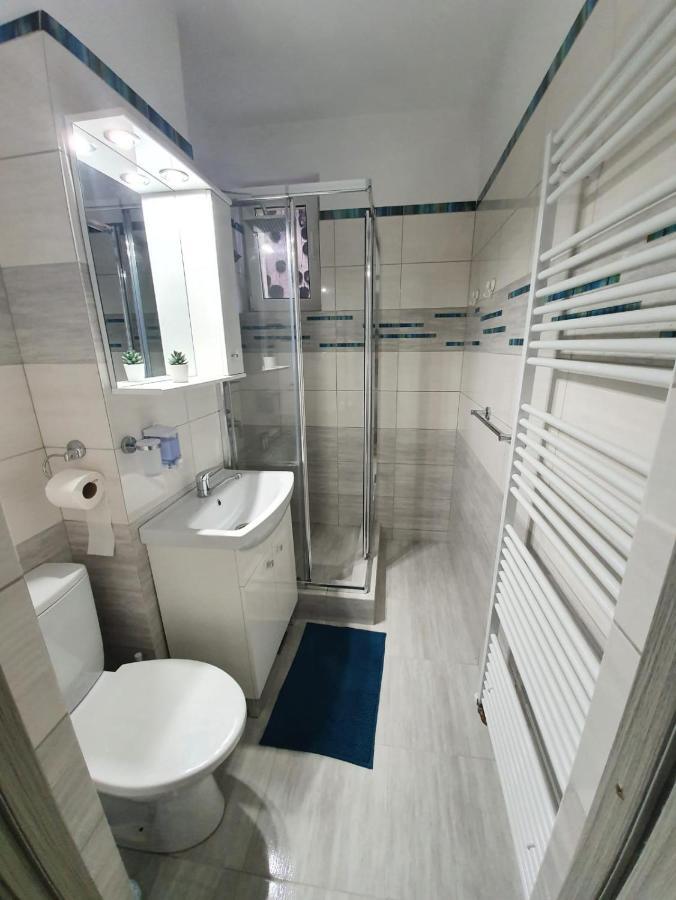 Apartament Ultra Central Marly Gura Humorului Esterno foto