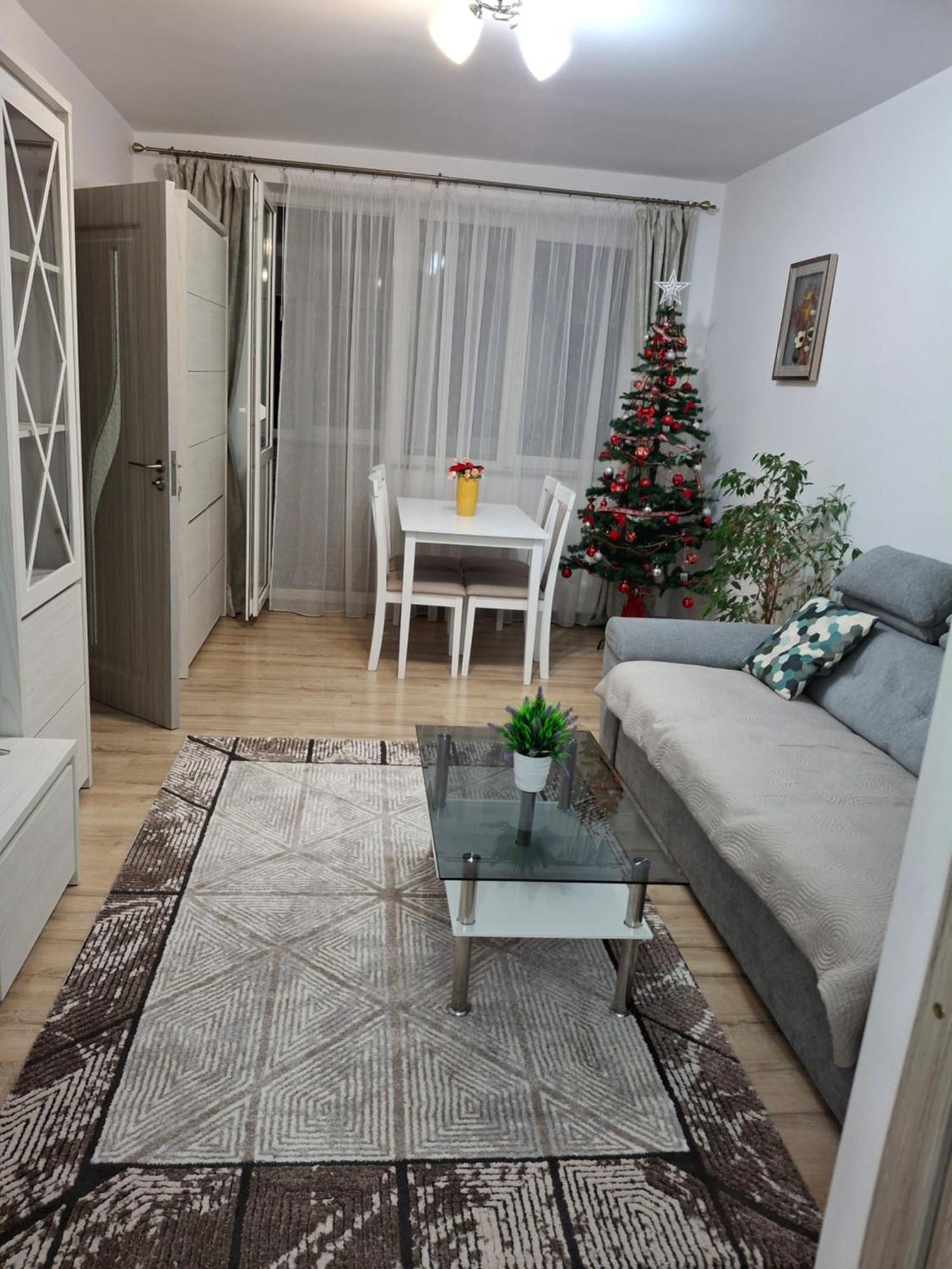 Apartament Ultra Central Marly Gura Humorului Esterno foto