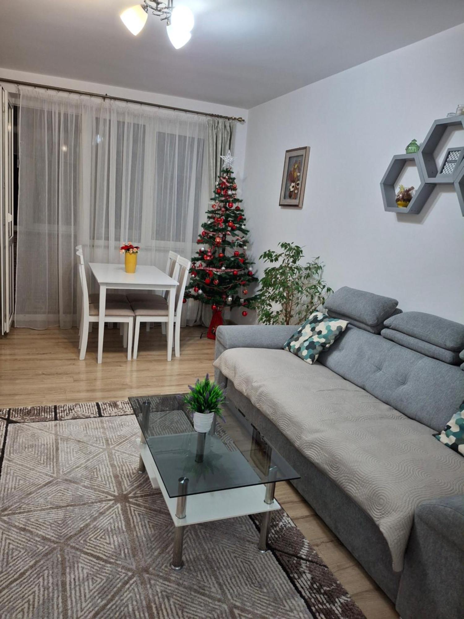 Apartament Ultra Central Marly Gura Humorului Esterno foto